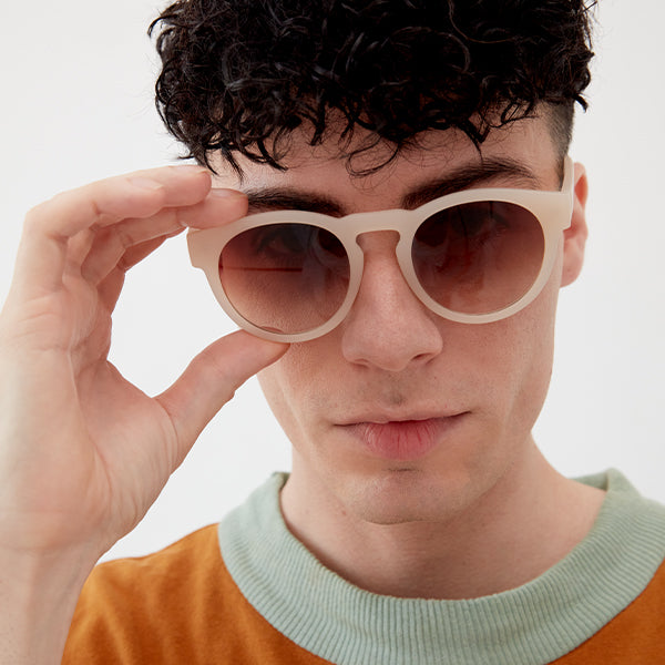 TopFoxx - Chelsea Nude - White Round Sunglasses for Women - Oversized Sunglasses - Model 1