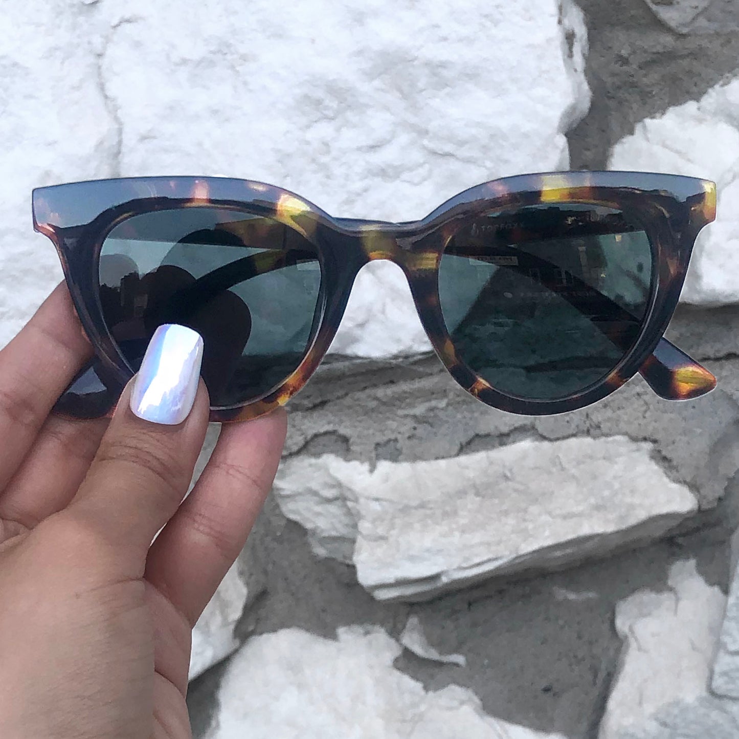 TopFoxx - Brttannt Tortoise Shell - Round Sunglasses for Women - Cute Tortoise Sunnies