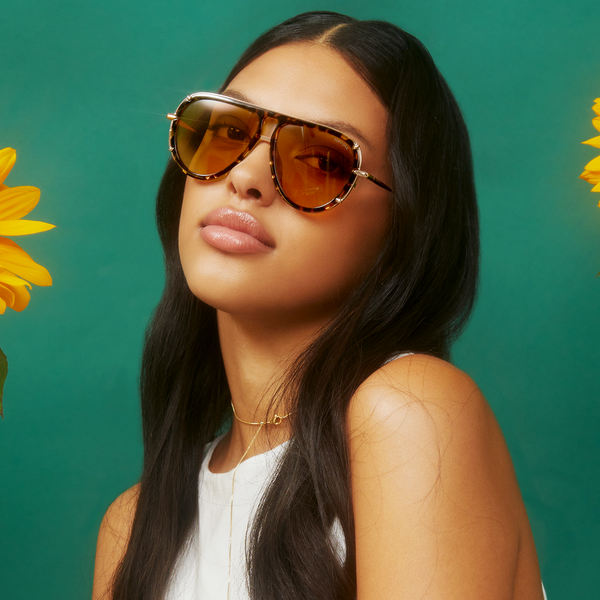 Tangle free Aviator Sunglasses - Oversized sustainable sunglasses for Women - Ive Luxe Yellow - Model - TopFoxx