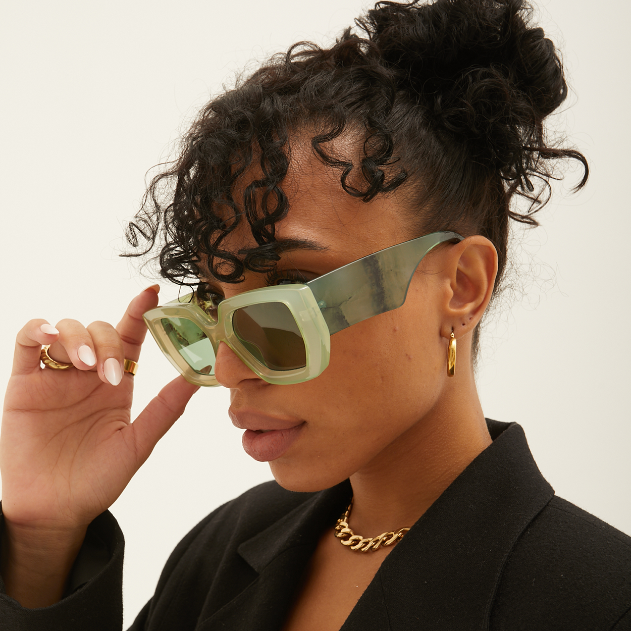 TopFoxx - Incognito Green Square Sunglasses for Women - Sustainable Sunglasses  - Model 2