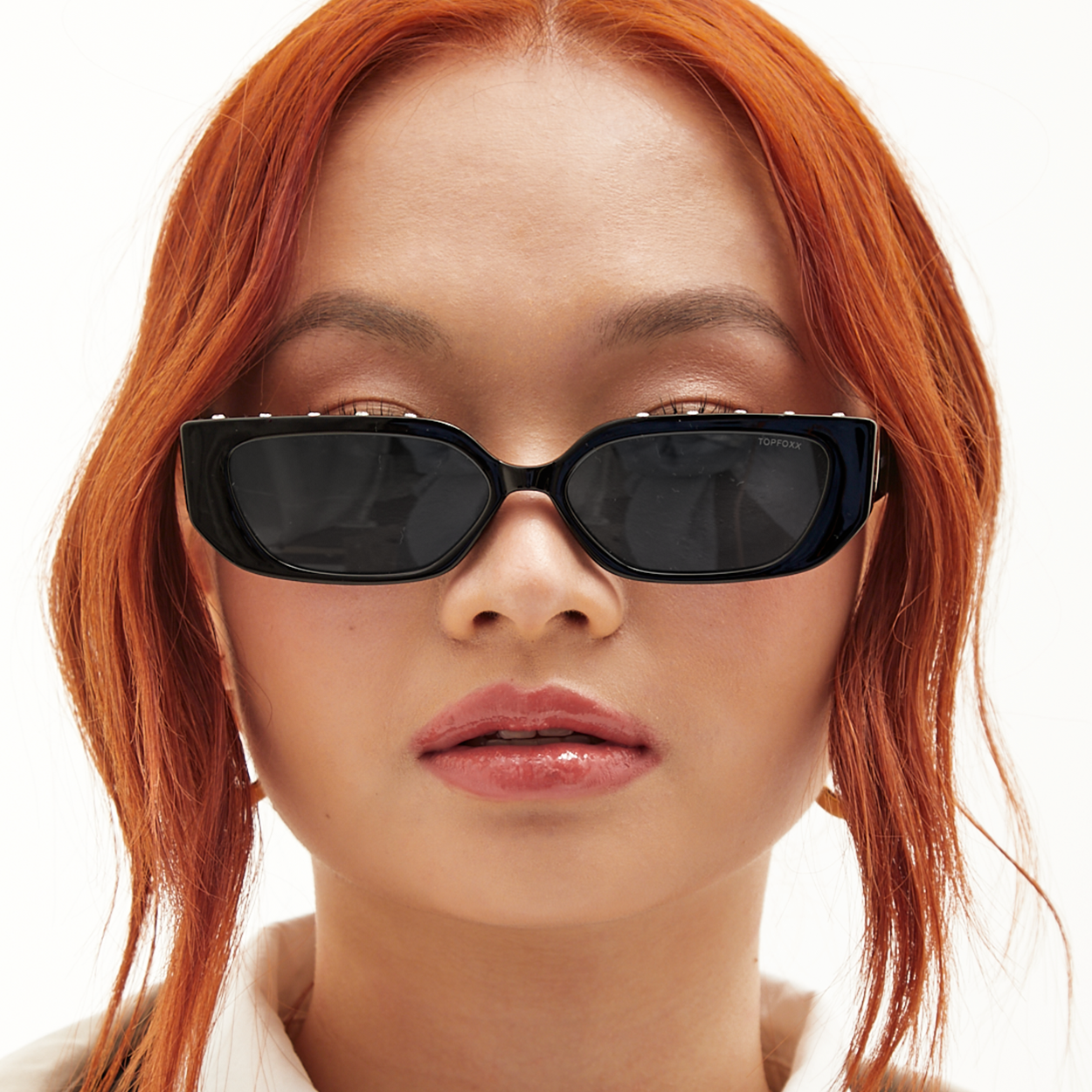 Sustainable Black Women's Sunglasses with crystal rhinestones  | Model 1 | Topfoxx